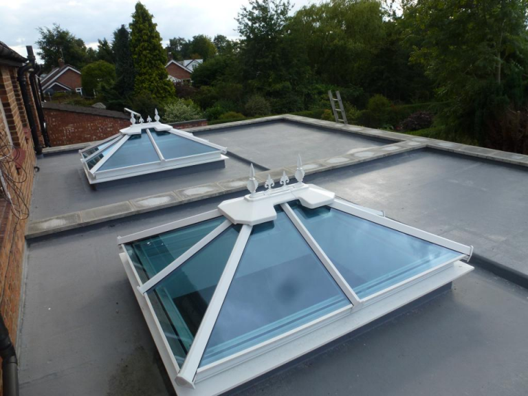 Roof lantern installed on flat roof